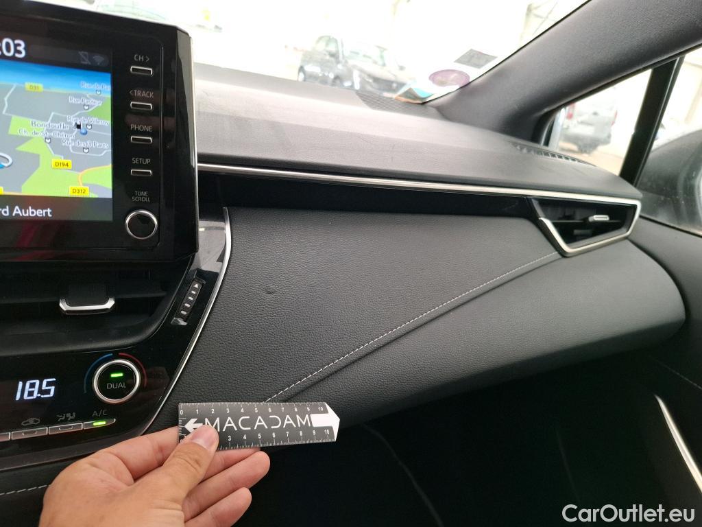  Toyota  Corolla TOYOTA  Touring Sports / 2018 / 5P / Break Hybride 122h Dynamic Business Stage Acad #14
