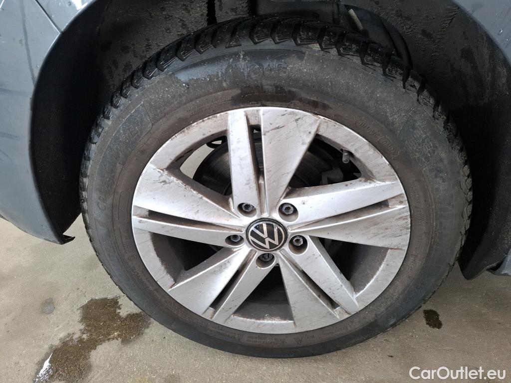  Volkswagen  Golf  VOLKSWAGEN / 2020 / 5P / Berline 2.0 TDI SCR 150 DSG7 Life Busi 1st #42