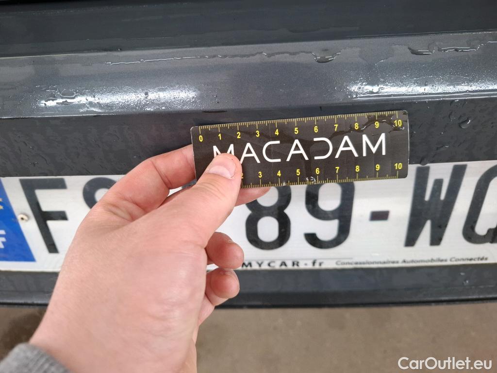 Volkswagen  Golf  VOLKSWAGEN / 2020 / 5P / Berline 2.0 TDI SCR 150 DSG7 Life Busi 1st #38