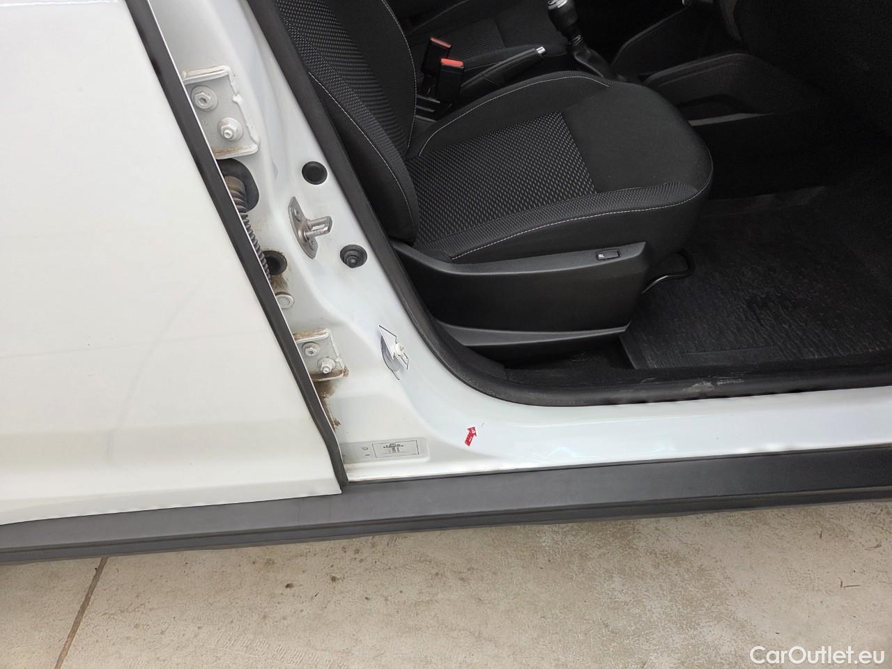  Dacia  Duster 1.5 Blue dCi 115CP Comfort 4WD #16