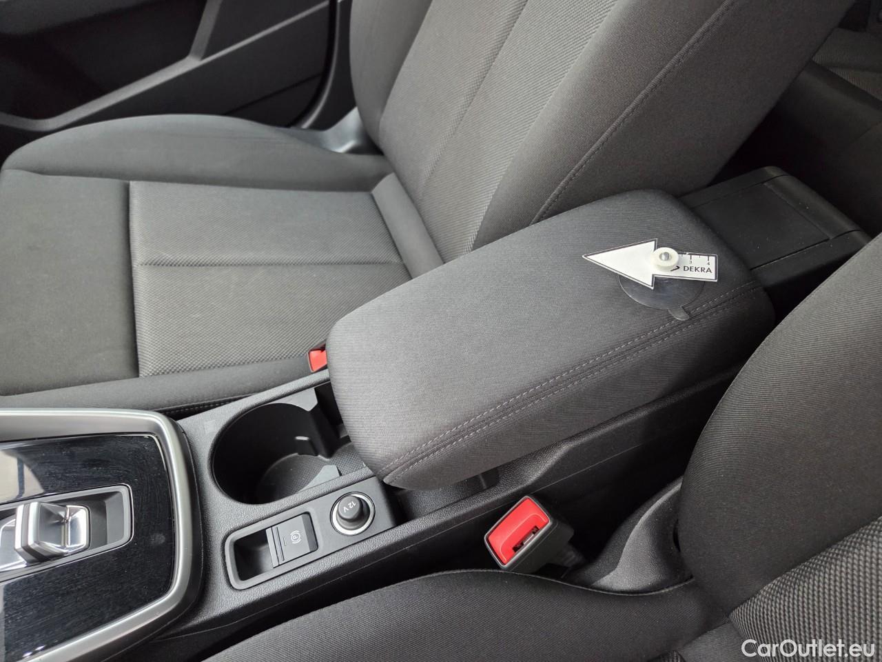  Audi  A3  Limuzina Advanced 35 TFSI S tronic #44