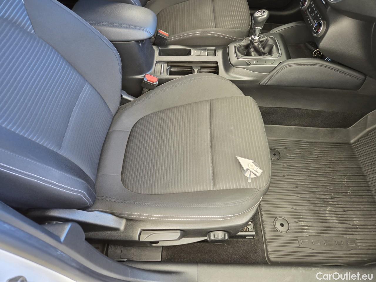  Ford  Focus 1.5 EcoBlue 120CP Titanium #47