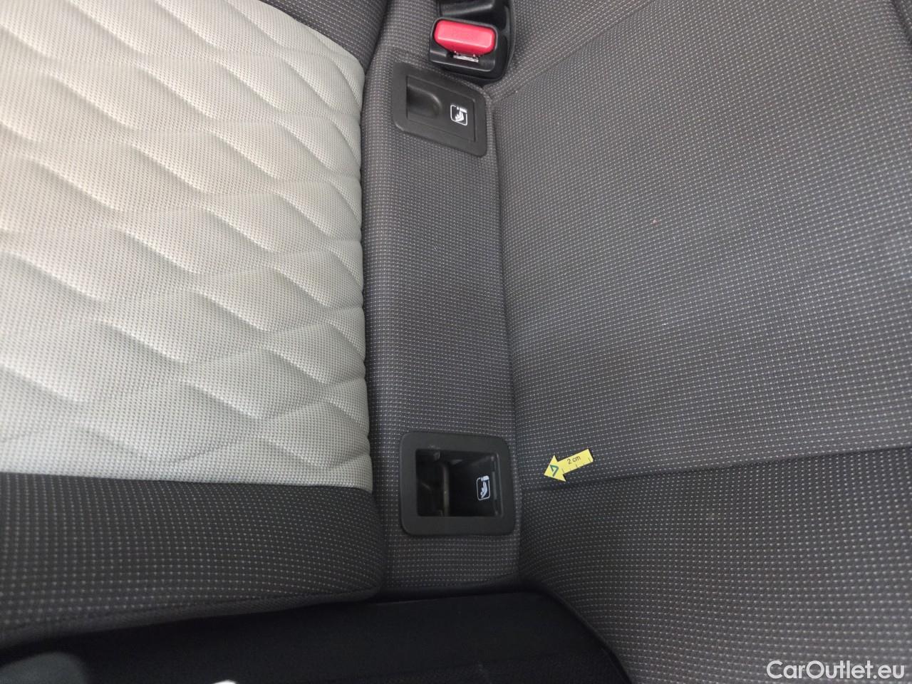  Toyota  Corolla 1.8 Hybrid Dynamic HSD E-CVT #53