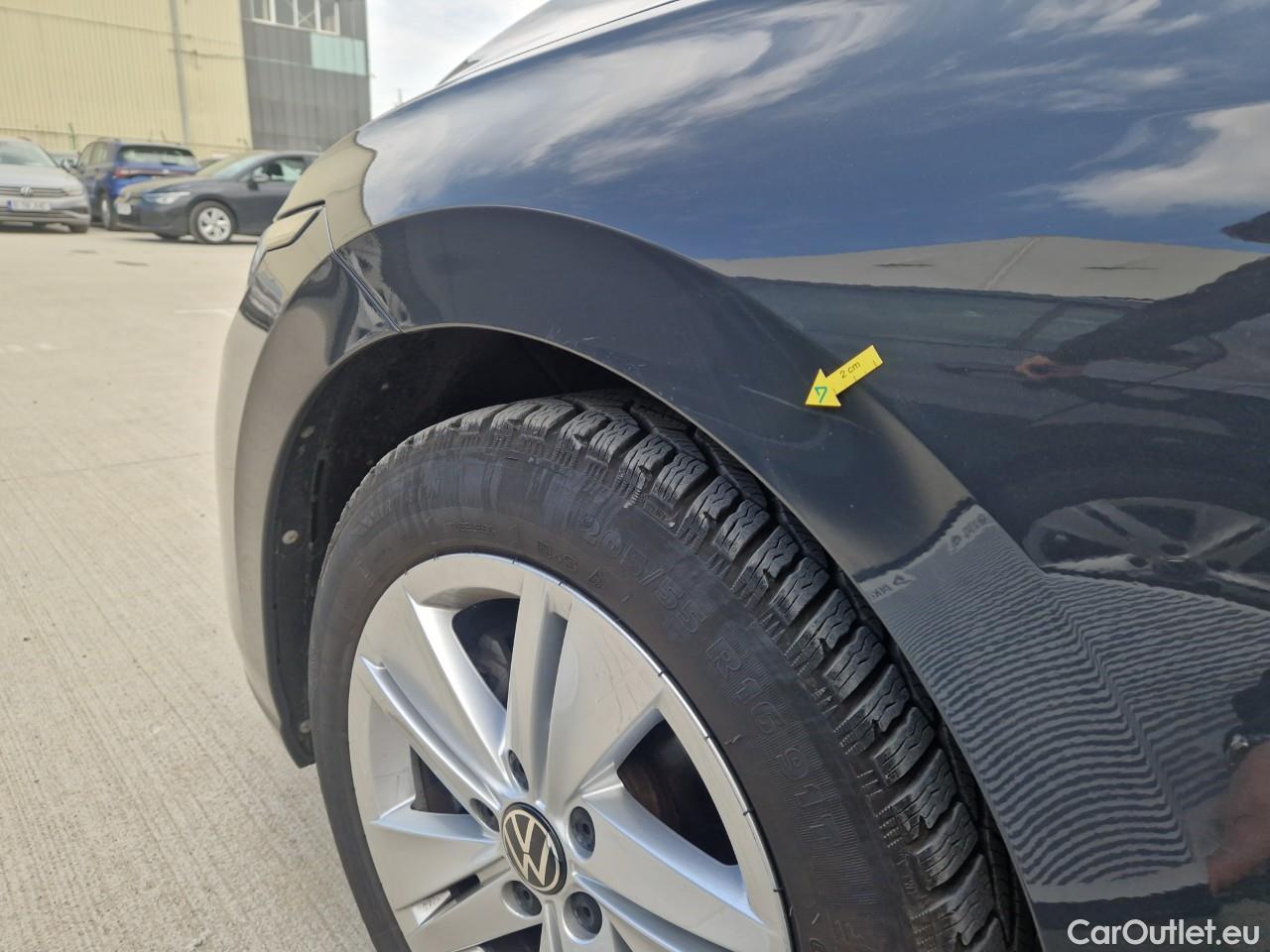  Volkswagen  Golf  Life 1.0 TSI #4