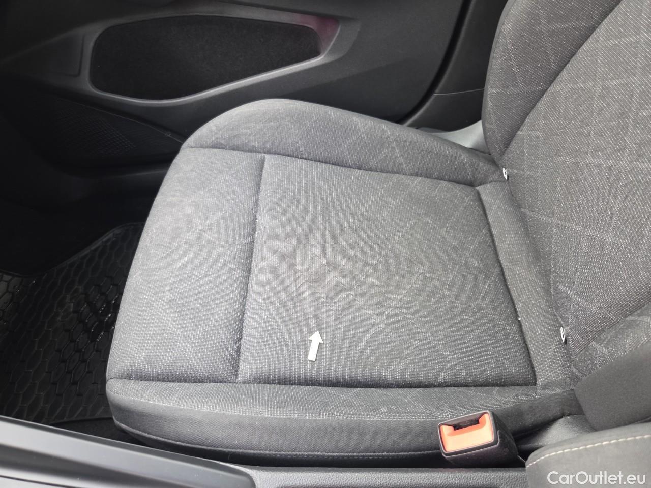 Volkswagen  Golf  Life 2.0 TDI #42