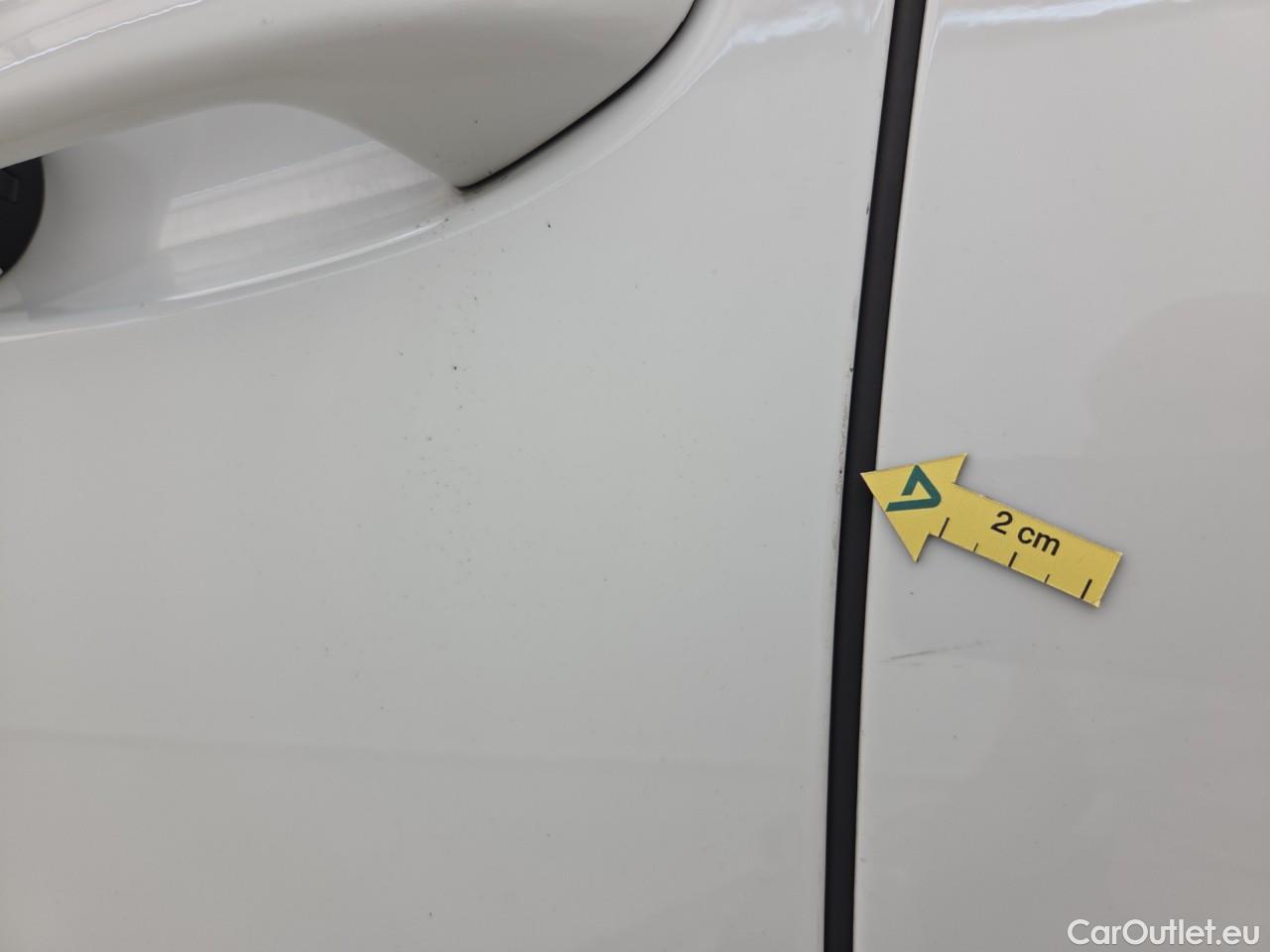  Volkswagen  Golf  Life 2.0 TDI #1