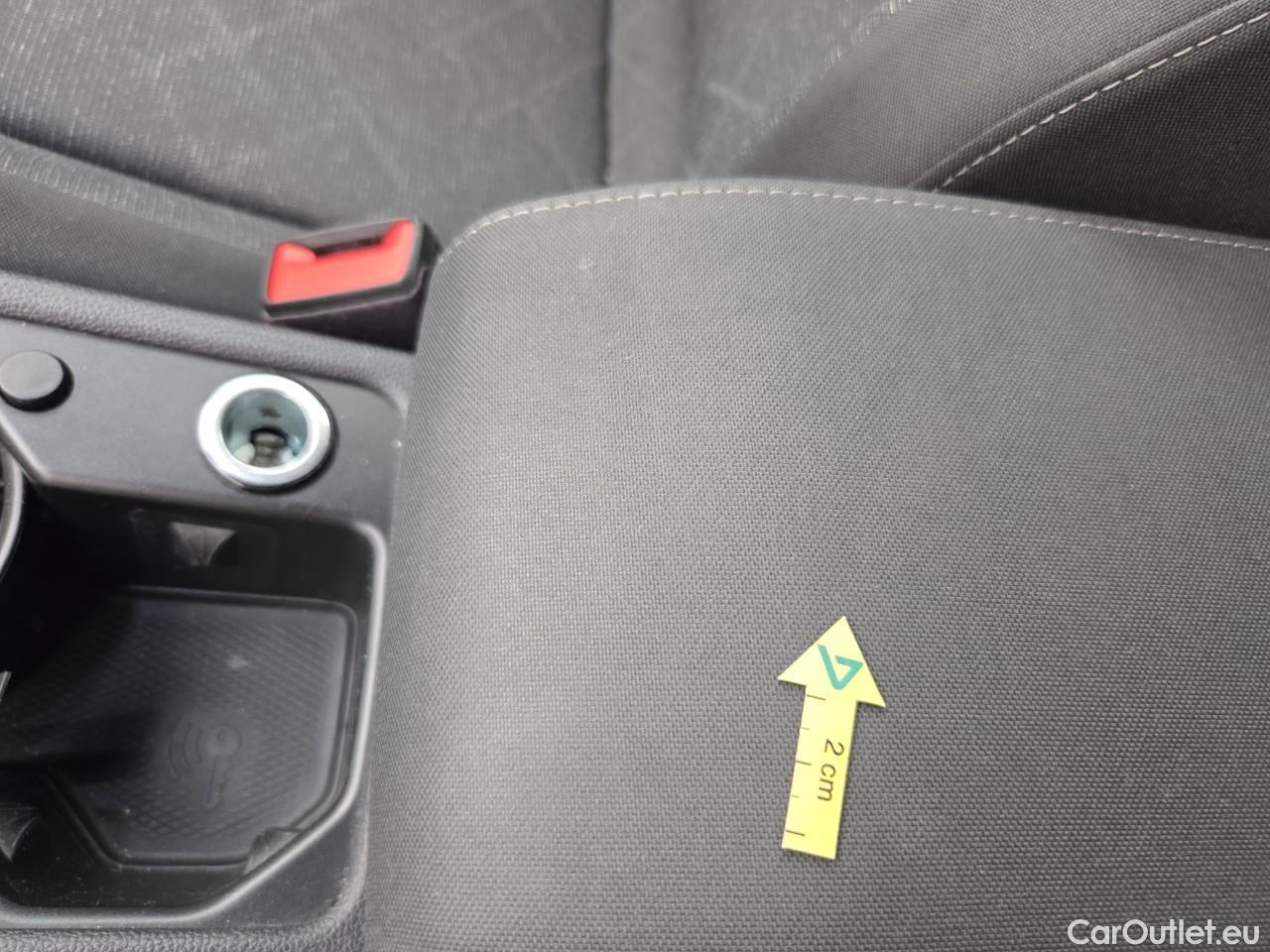  Volkswagen  Golf  Life 2.0 TDI #40