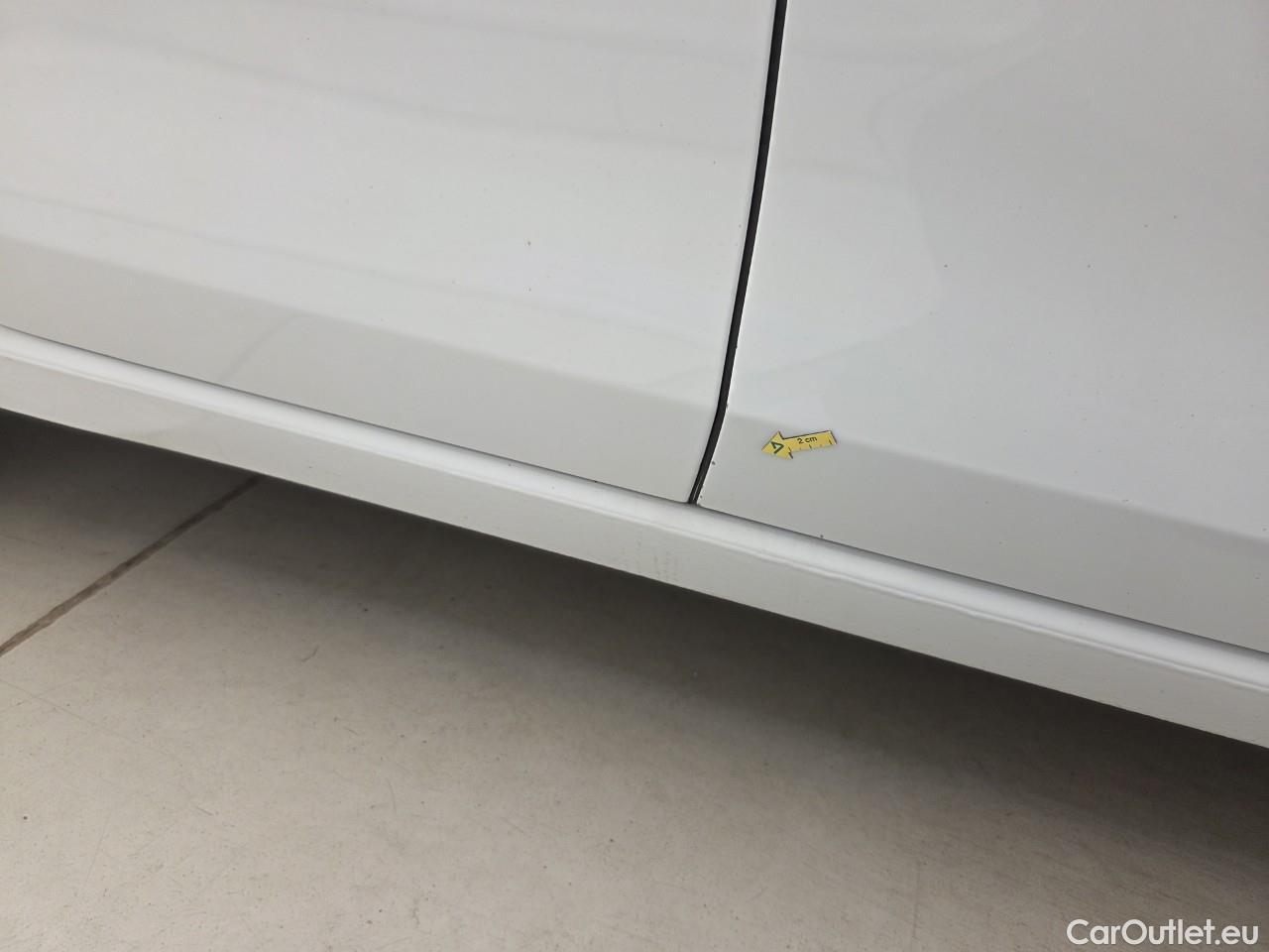  Volkswagen  Golf  Life 2.0 TDI #29