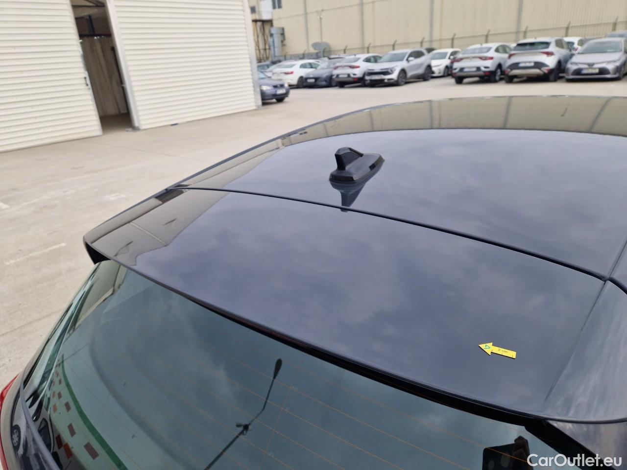  Volkswagen  Golf  Life 1.0 TSI #33