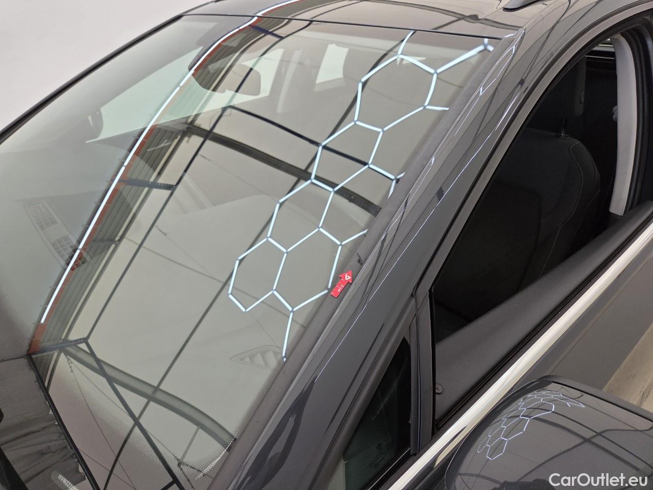  Volkswagen  Golf  2.0 TDI 150HP DSG Style Variant #16