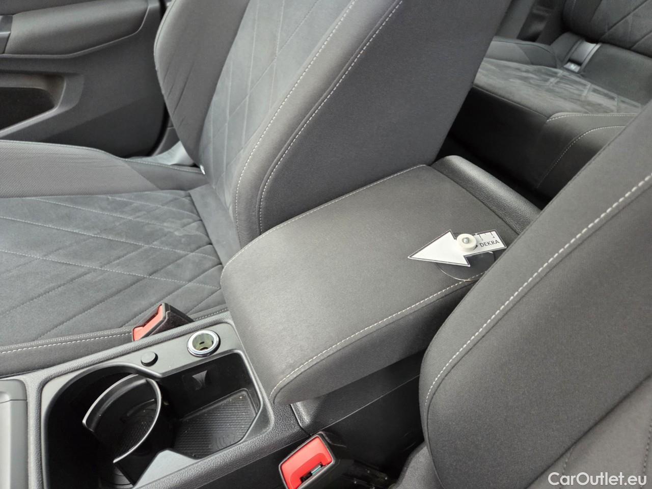  Volkswagen  Golf  2.0 TDI 150HP DSG Style Variant #56