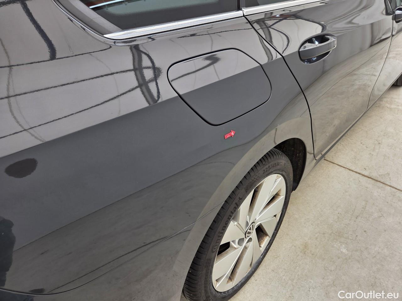  Volkswagen  Golf  2.0 TDI 150HP DSG Style Variant #31