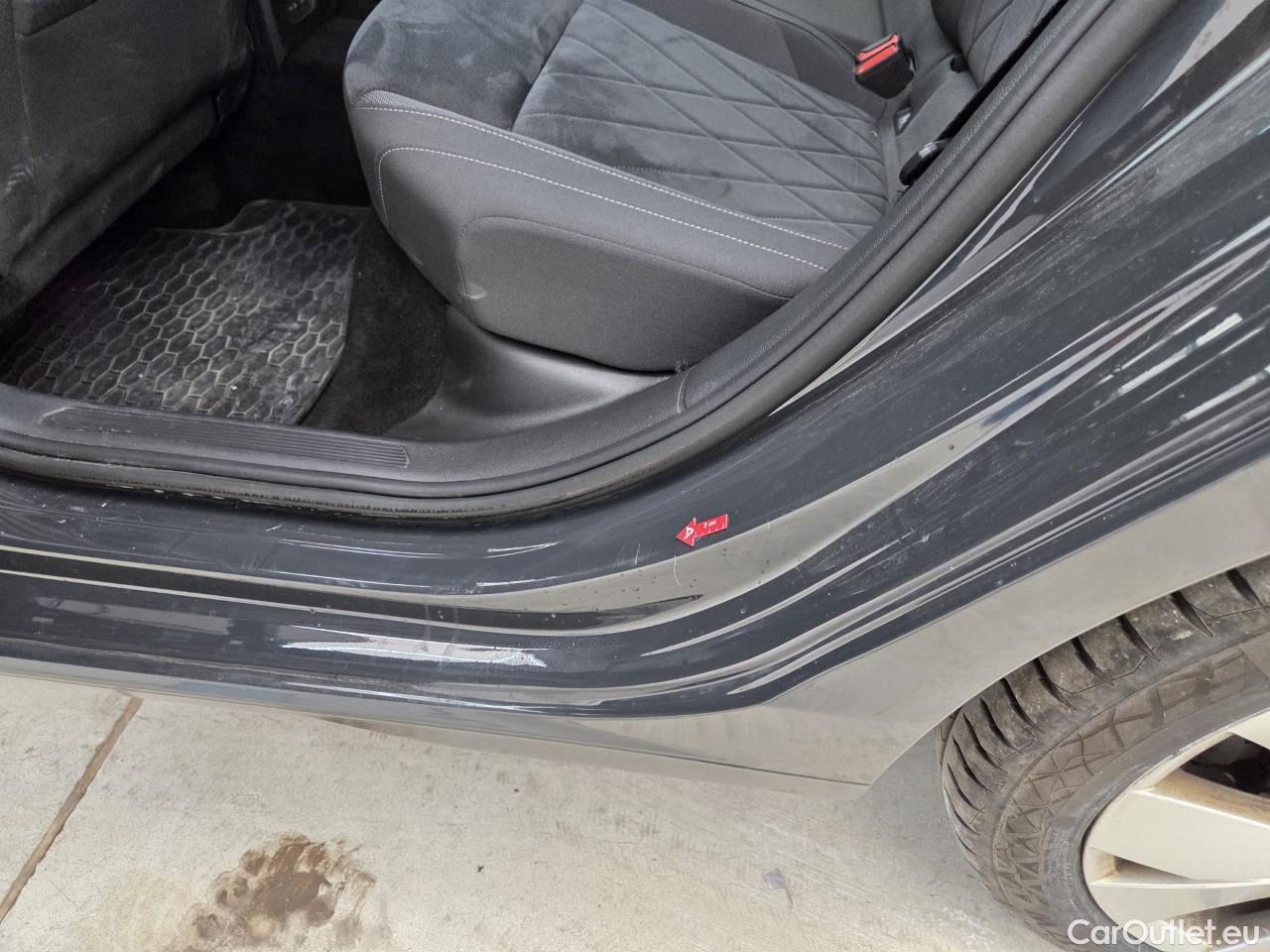  Volkswagen  Golf  2.0 TDI 150HP DSG Style Variant #49