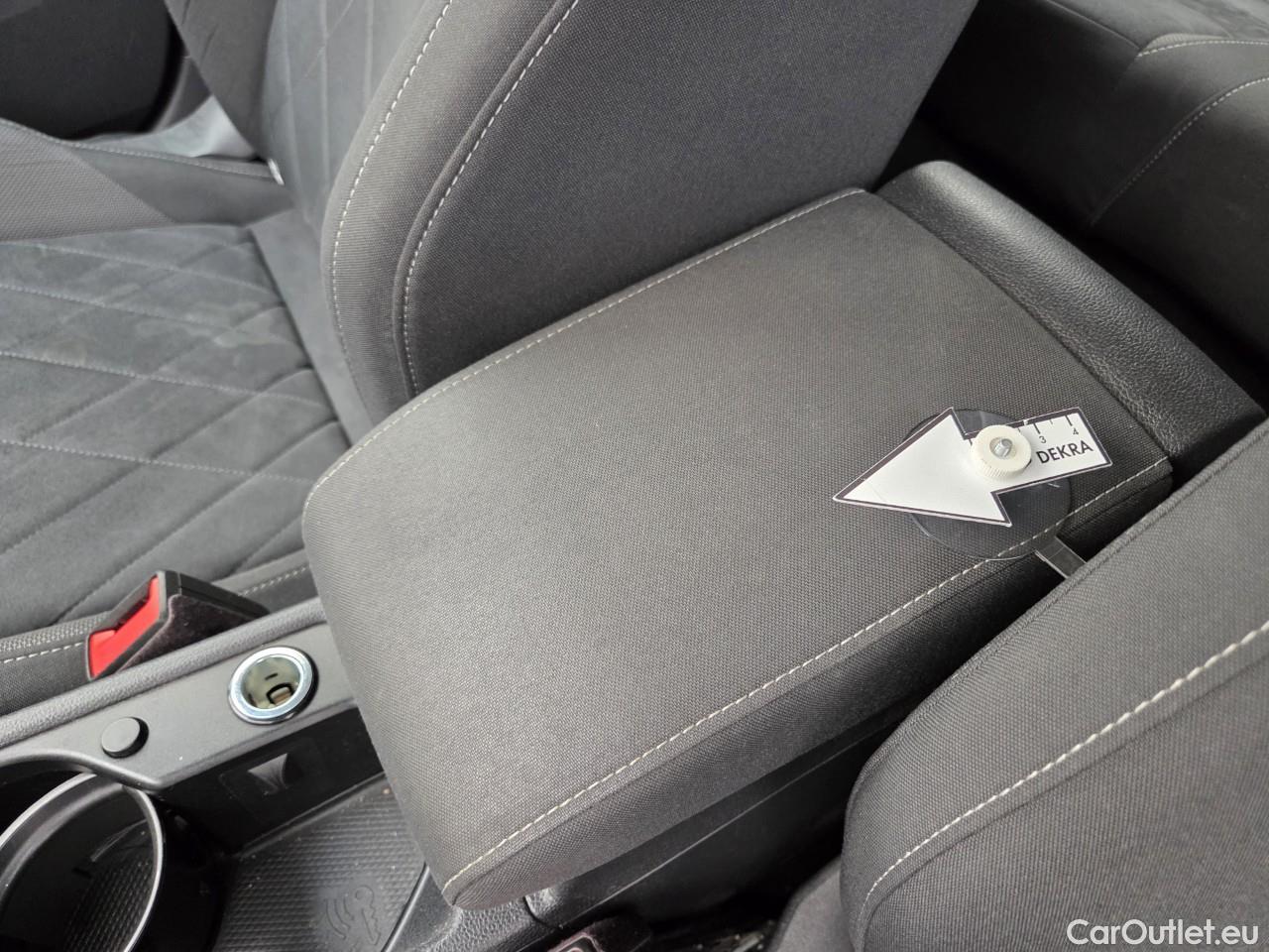  Volkswagen  Golf  2.0 TDI 150HP DSG Style Variant #55