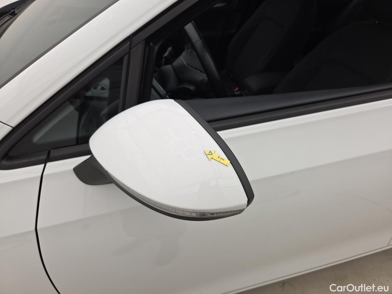  Volkswagen  Golf  Life 2.0 TDI #4