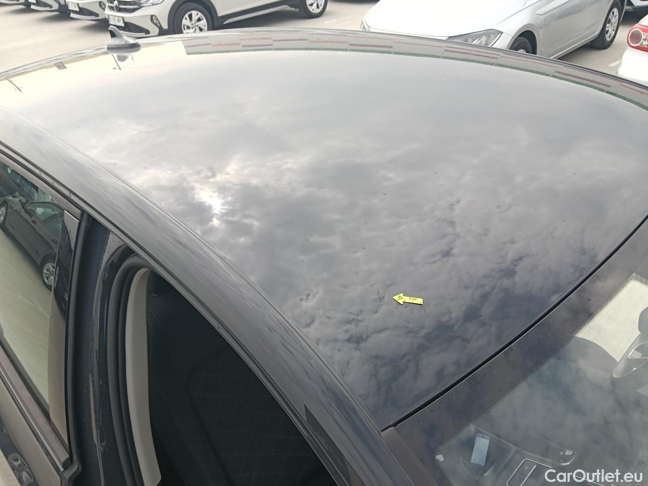  Volkswagen  Golf  Life 1.0 TSI #22