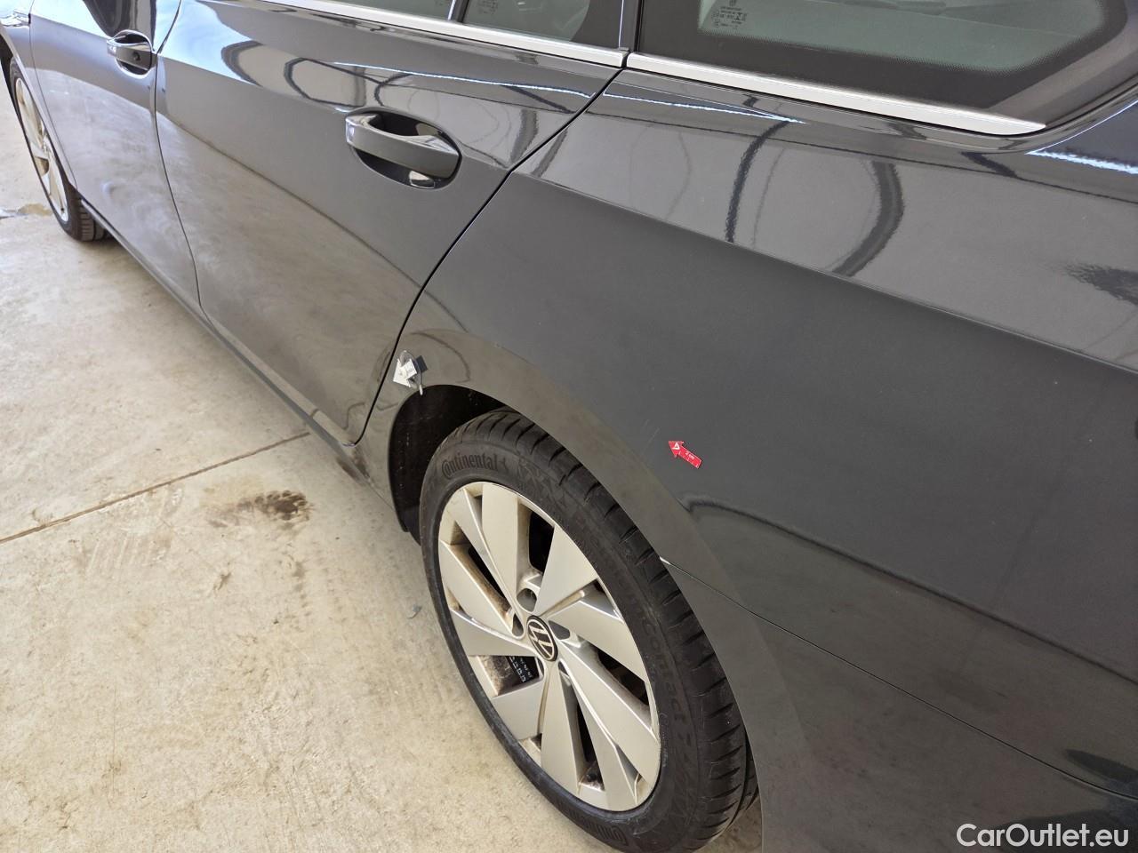  Volkswagen  Golf  2.0 TDI 150HP DSG Style Variant #42
