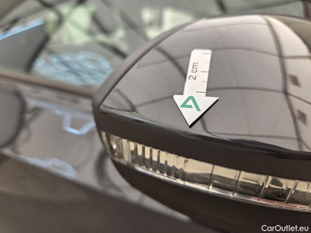  Volkswagen  Golf  Life 1.0 TSI #23