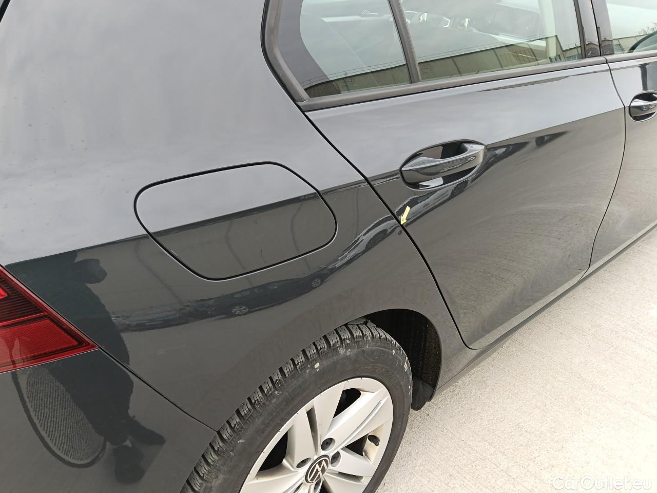  Volkswagen  Golf  Life 1.0 TSI #16