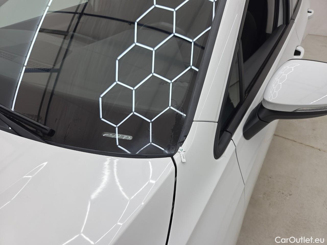  Volkswagen  Golf  Life 1.5 eTSI ACT DSG mild-Hybrid #4