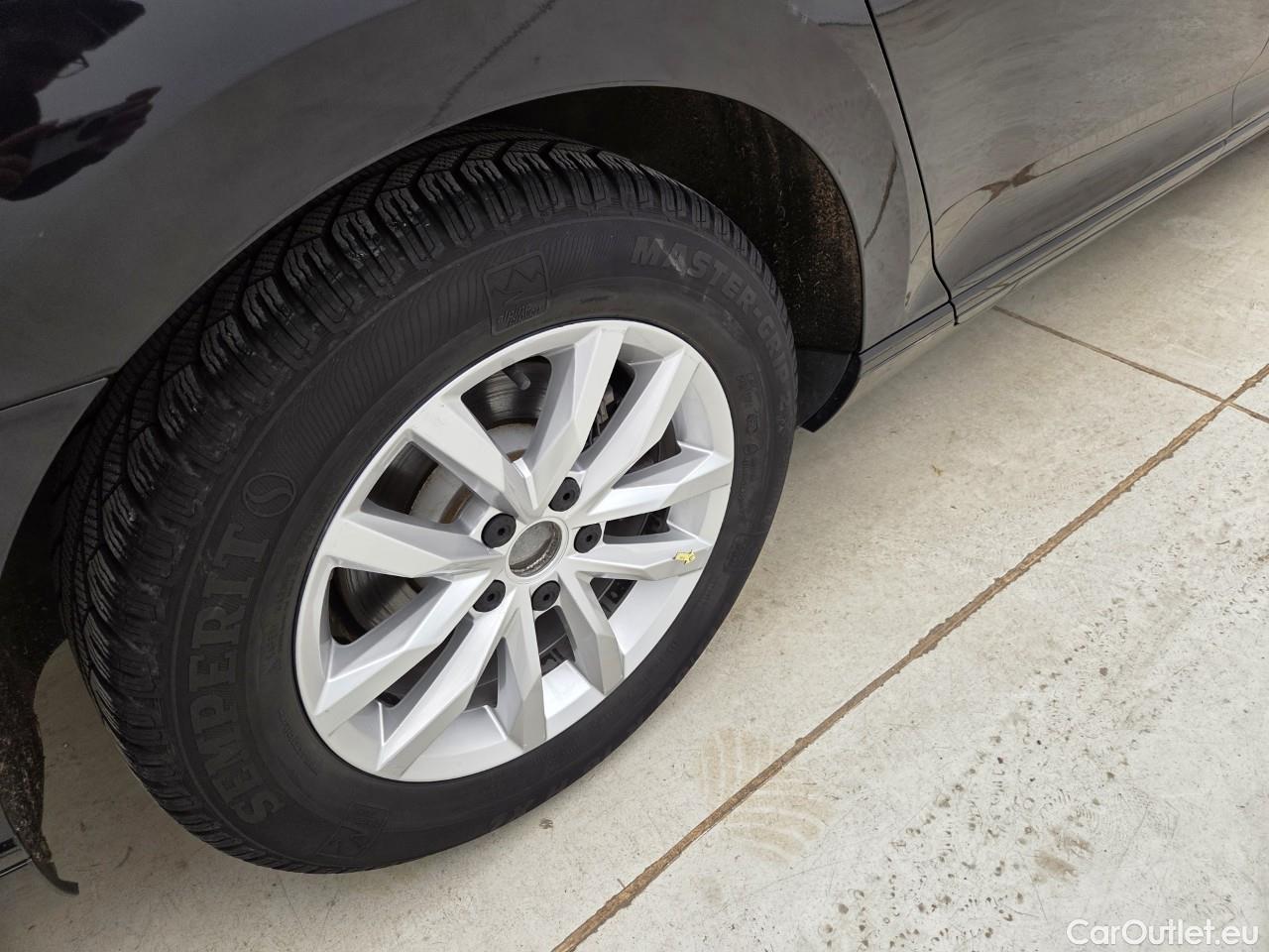  Volkswagen  Passat Comfortline 2.0 TDI DSG 150 CP #29