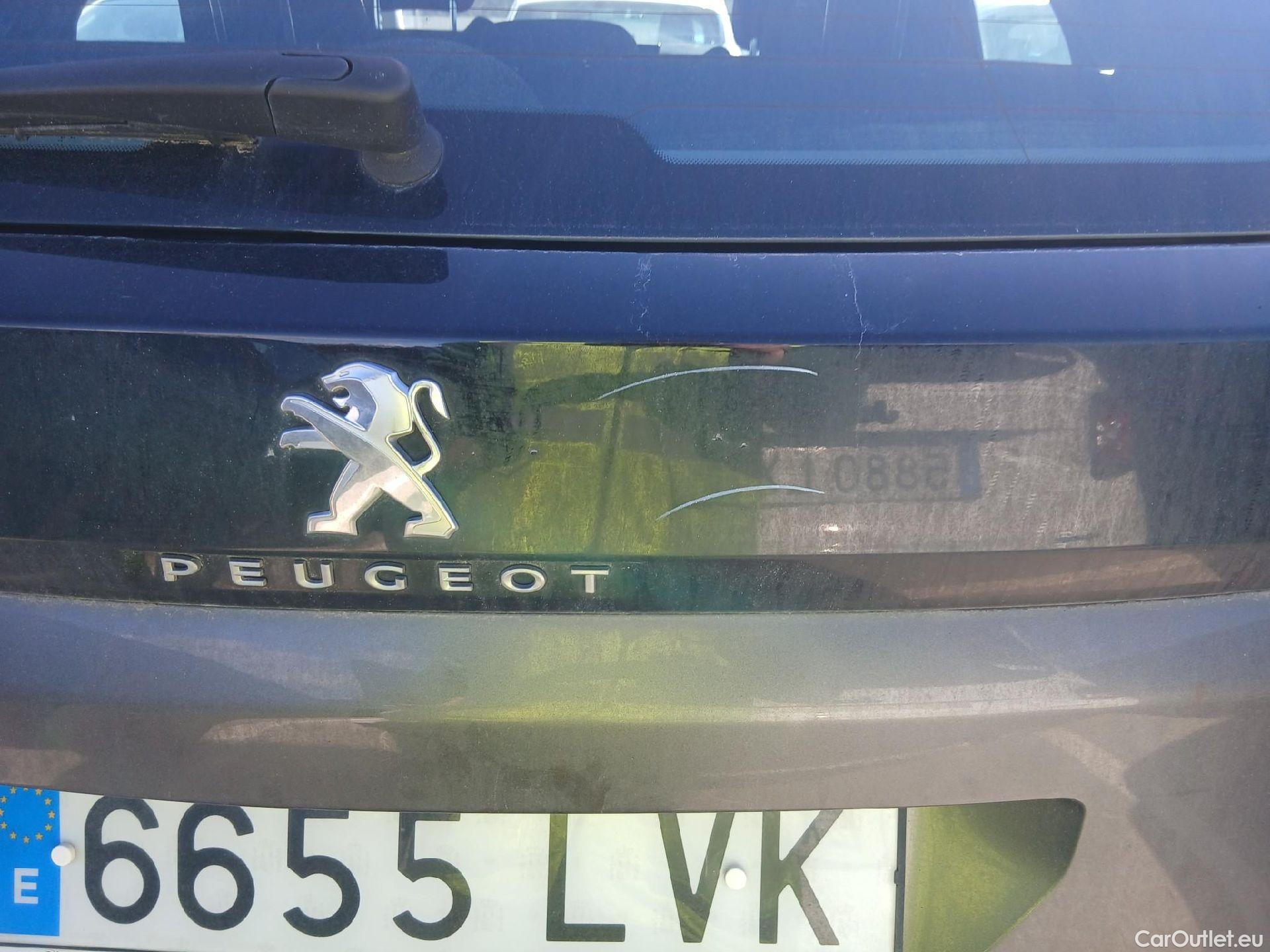  Peugeot  3008 PEUGEOT  / 2020 / 5P / todoterreno 1.5 BlueHDi 96kW (130CV) S&S Active Pack (AC3) #19