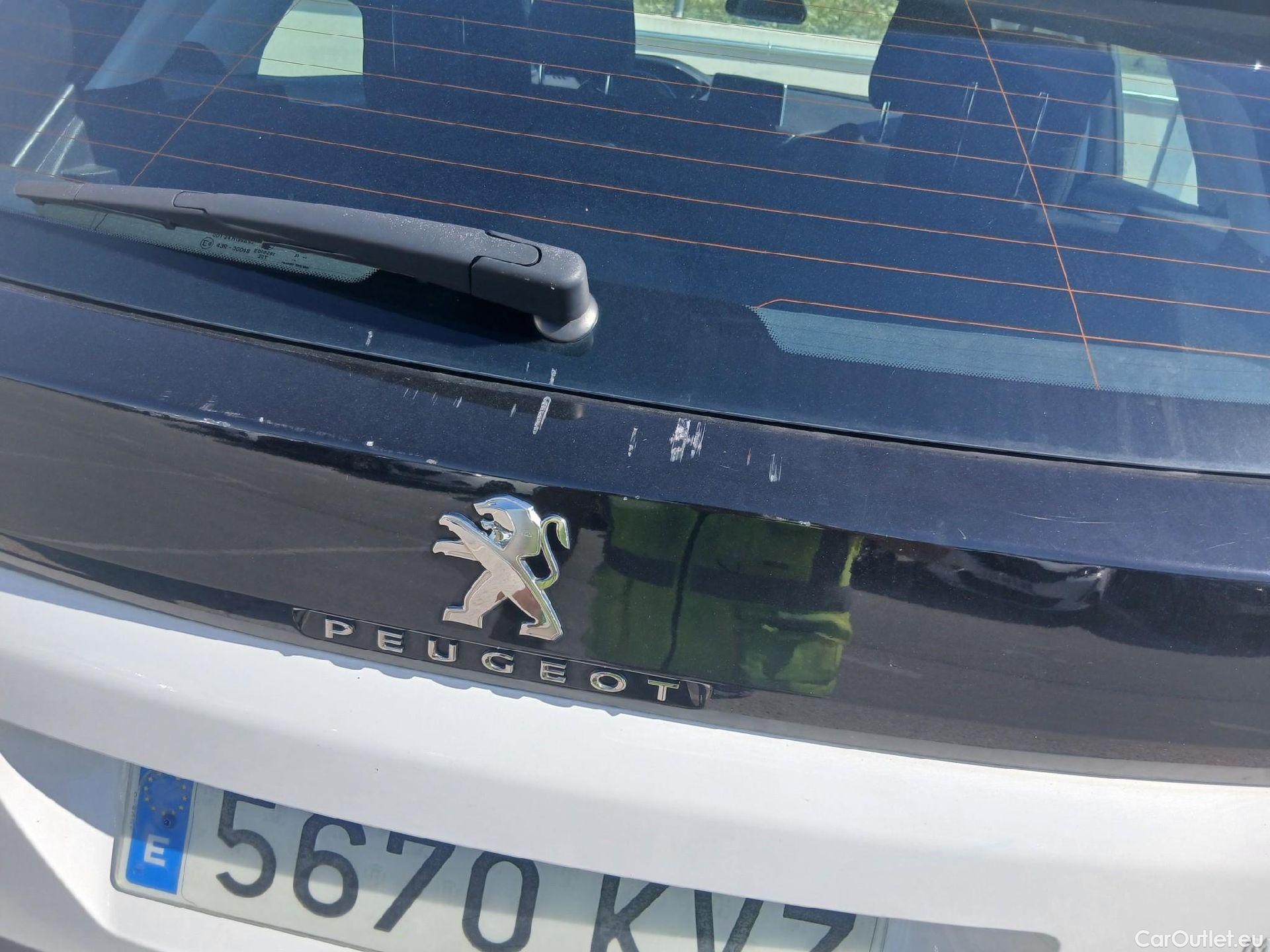  Peugeot  3008 PEUGEOT  .5L BlueHDi 130 CV S&S Active / 5P  #43