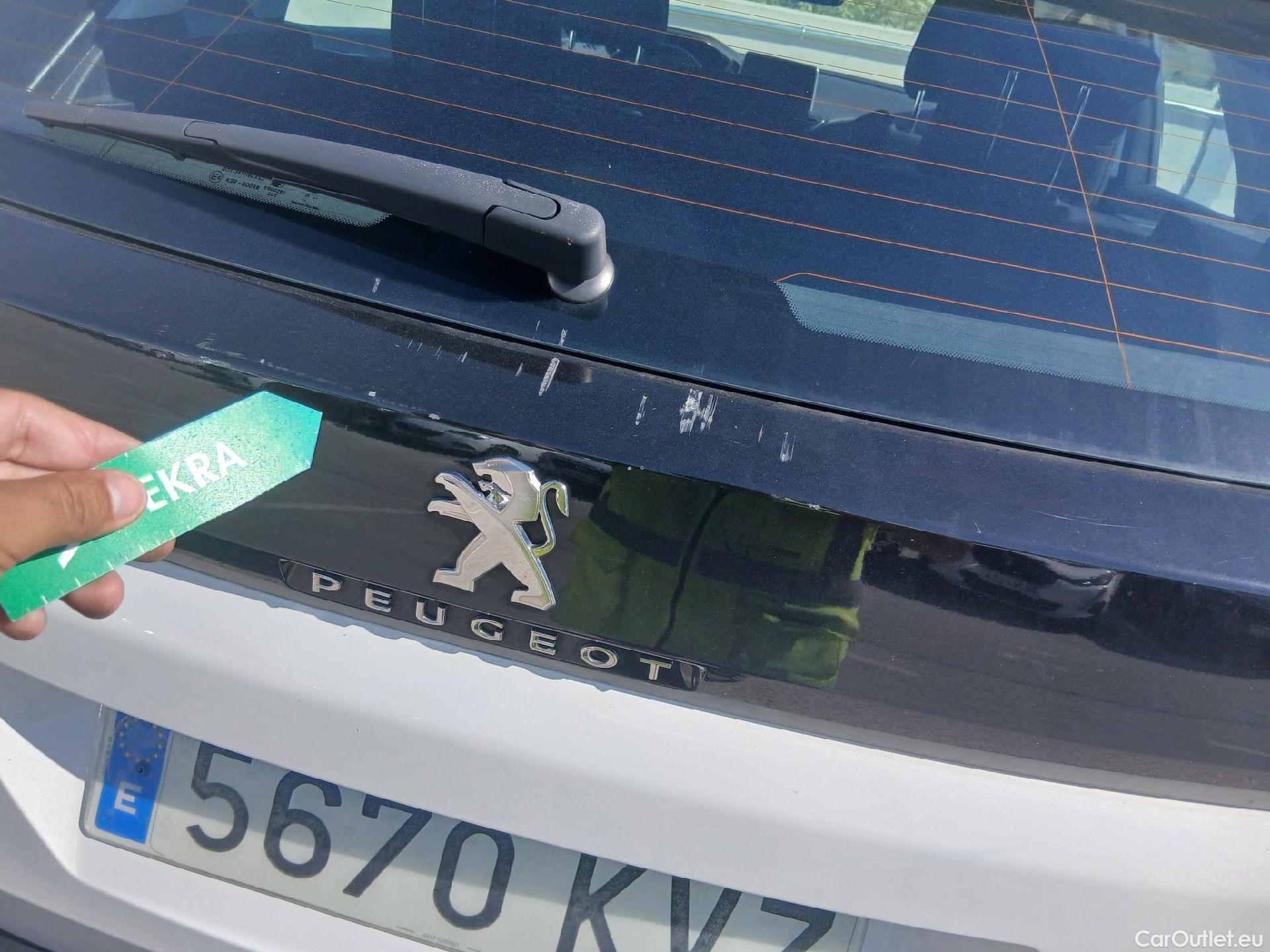  Peugeot  3008 PEUGEOT  .5L BlueHDi 130 CV S&S Active / 5P  #42