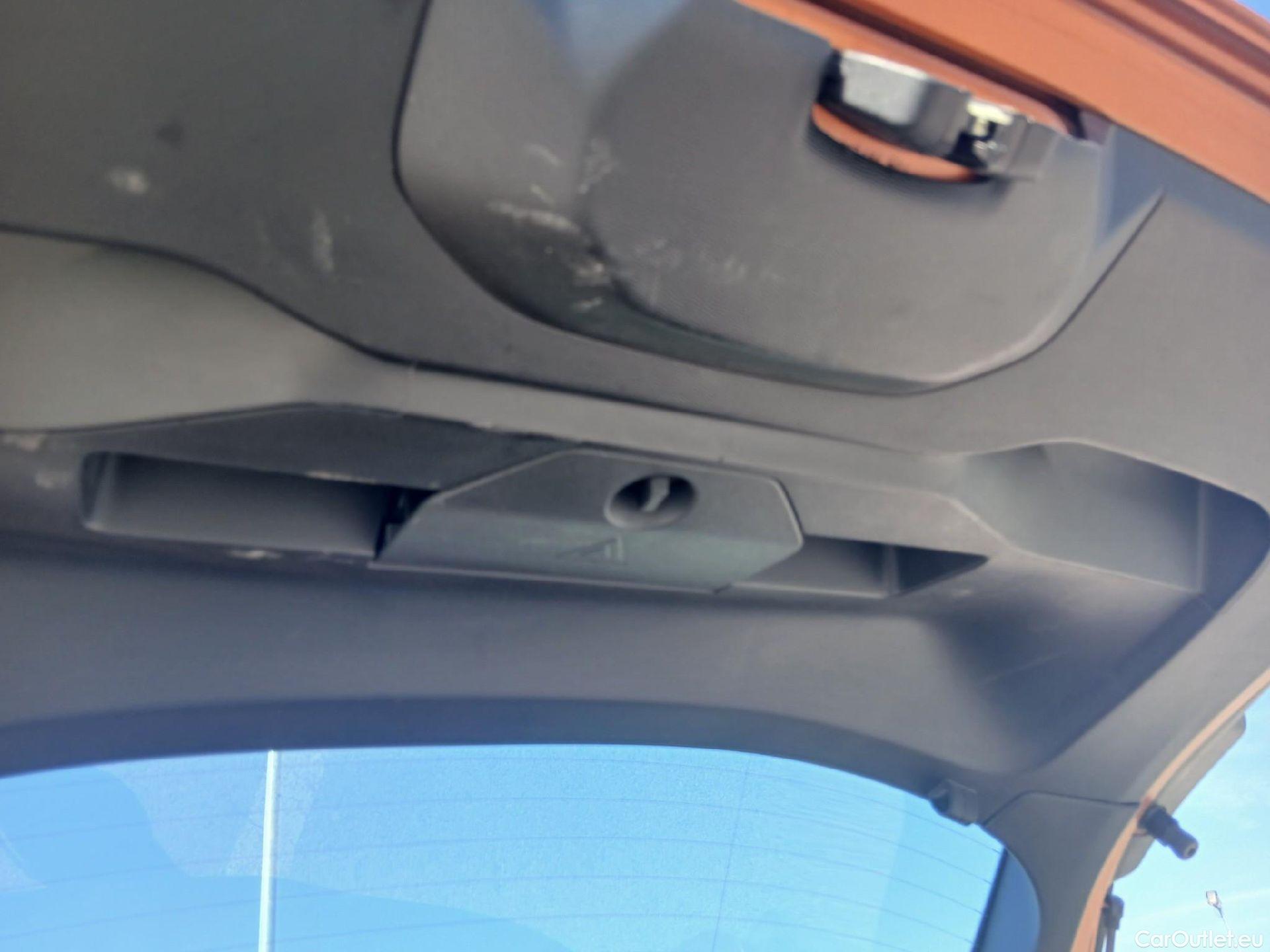  Peugeot  2008 PEUGEOT  / 2019 / 5P / todoterreno Active BlueHDI 81kW (110CV) #6