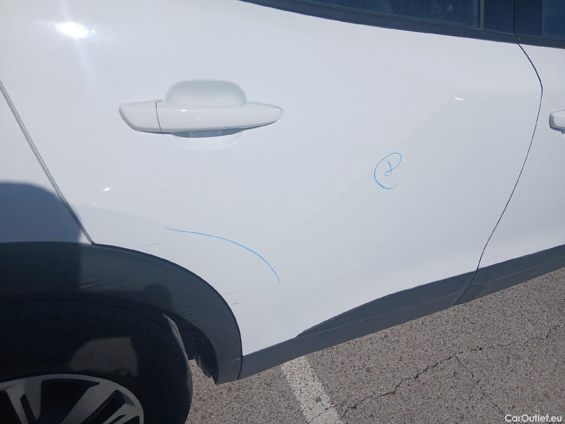  Peugeot  2008 PEUGEOT  / 2019 / 5P / todoterreno Active BlueHDI 81kW (110CV) #30