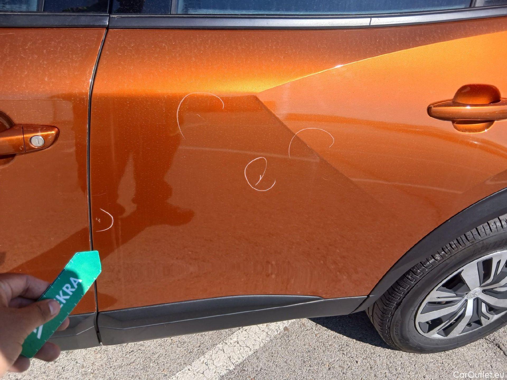 Peugeot  2008 PEUGEOT  / 2019 / 5P / todoterreno Active BlueHDI 81kW (110CV) #19