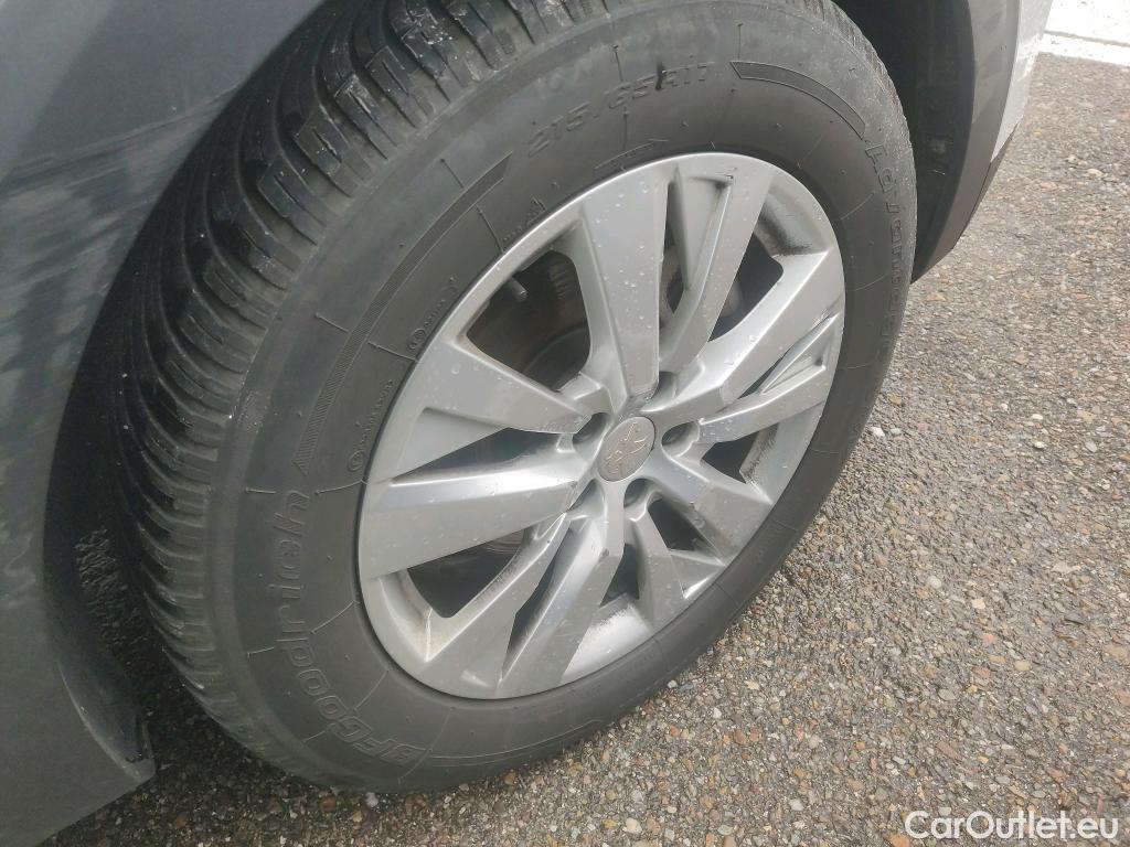  Peugeot  3008 PEUGEOT  / 2020 / 5P / todoterreno 1.2 PureTech 96KW S&S Active Pack EAT8 #7