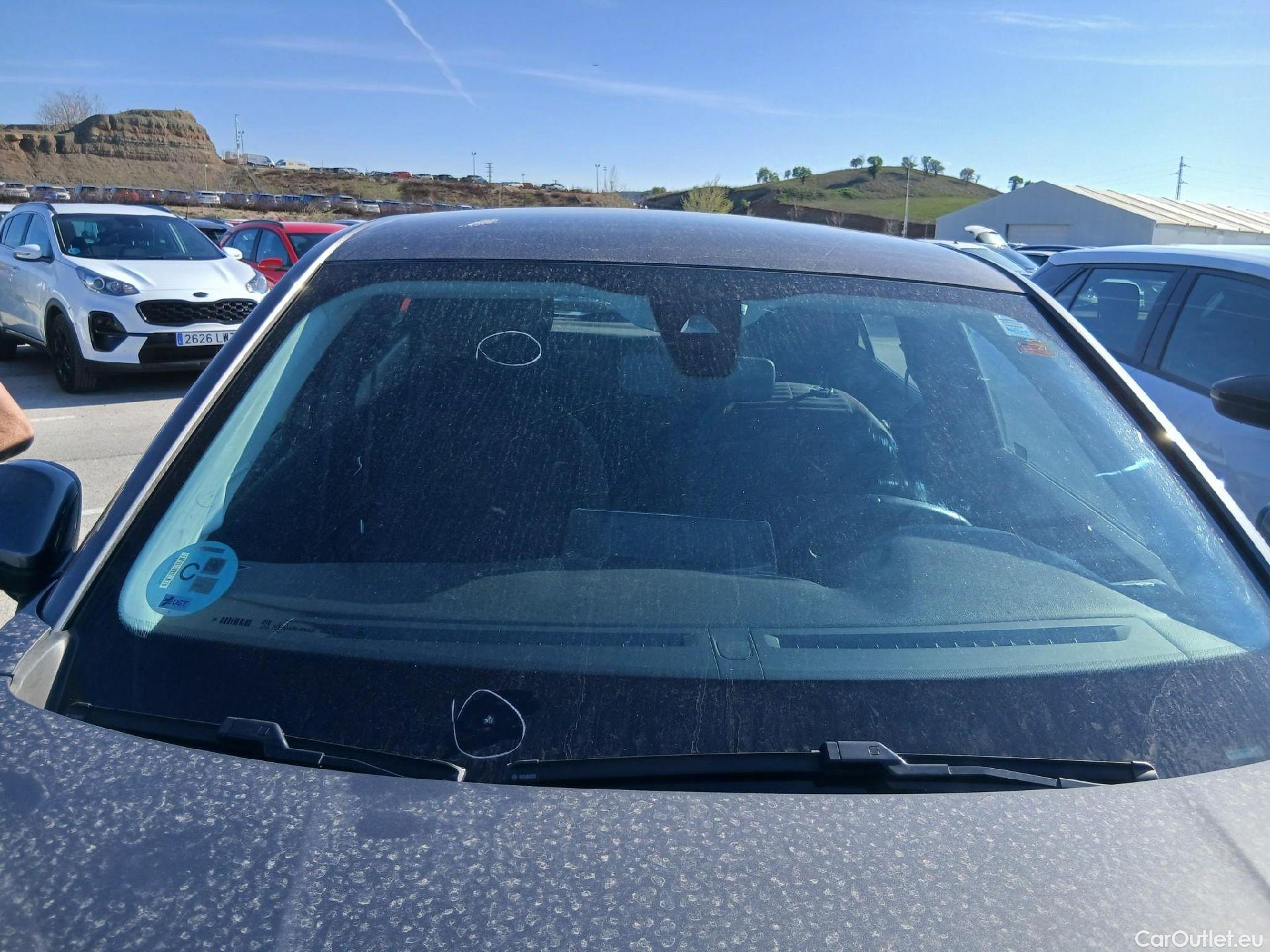  Peugeot  2008 PEUGEOT  / 2019 / 5P / todoterreno Active BlueHDI 81kW (110CV) #5