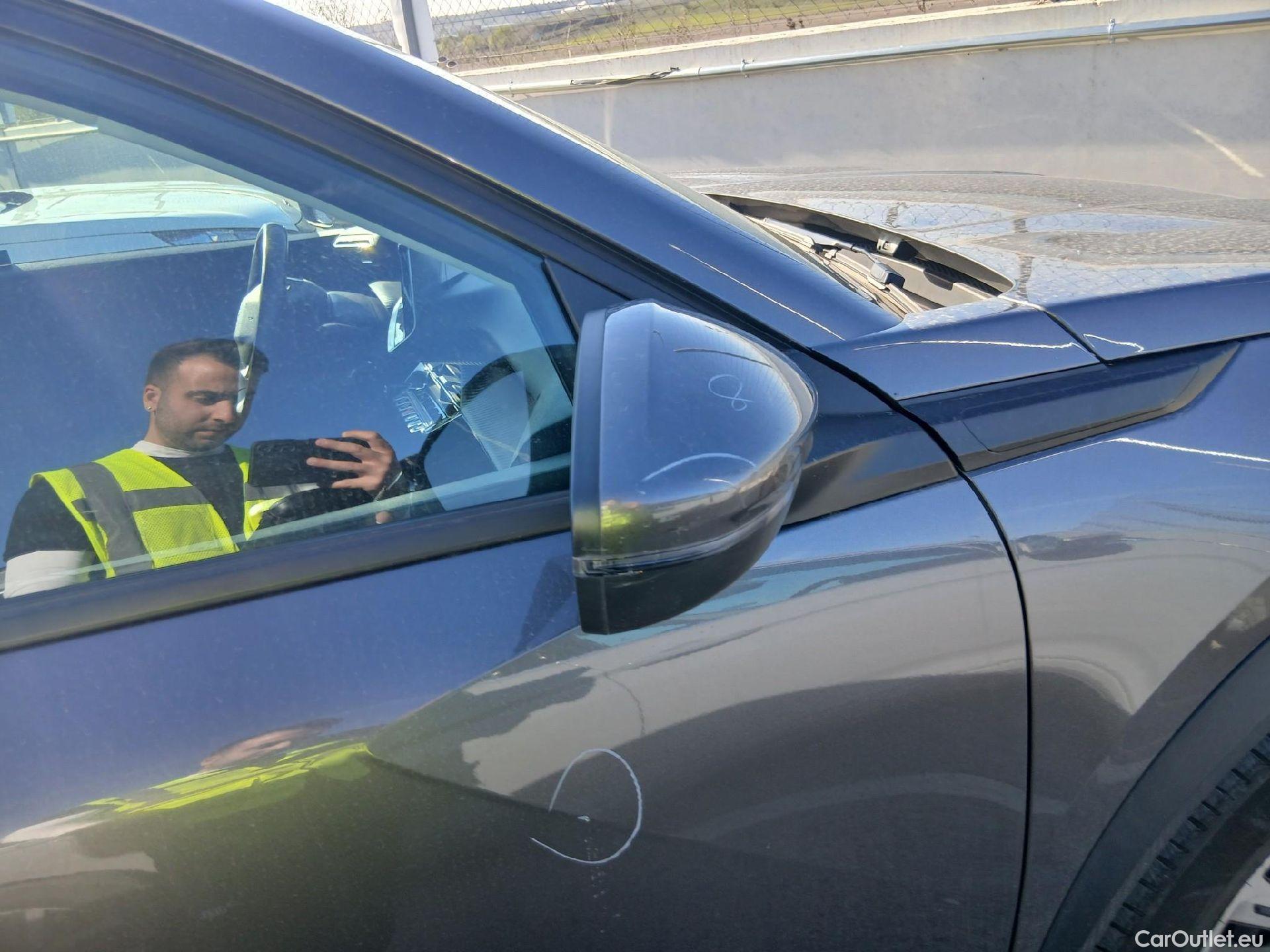  Peugeot  2008 PEUGEOT  / 2019 / 5P / todoterreno Active BlueHDI 81kW (110CV) #41