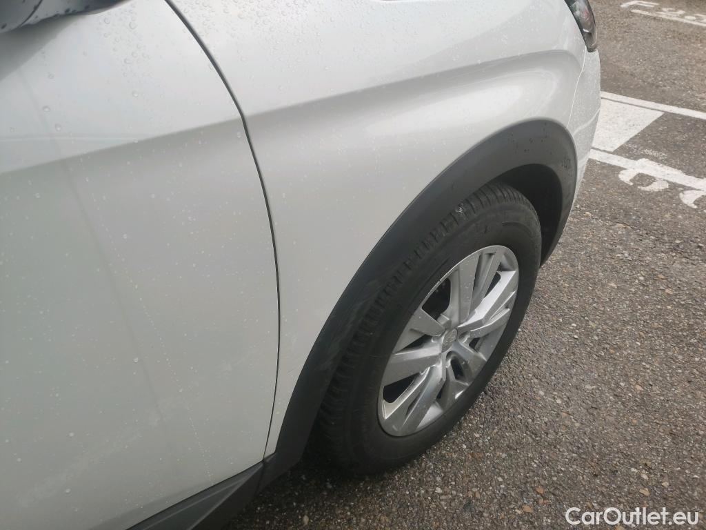  Peugeot  3008 PEUGEOT  / 2020 / 5P / todoterreno 1.2 PureTech 96KW S&S Active Pack EAT8 #15
