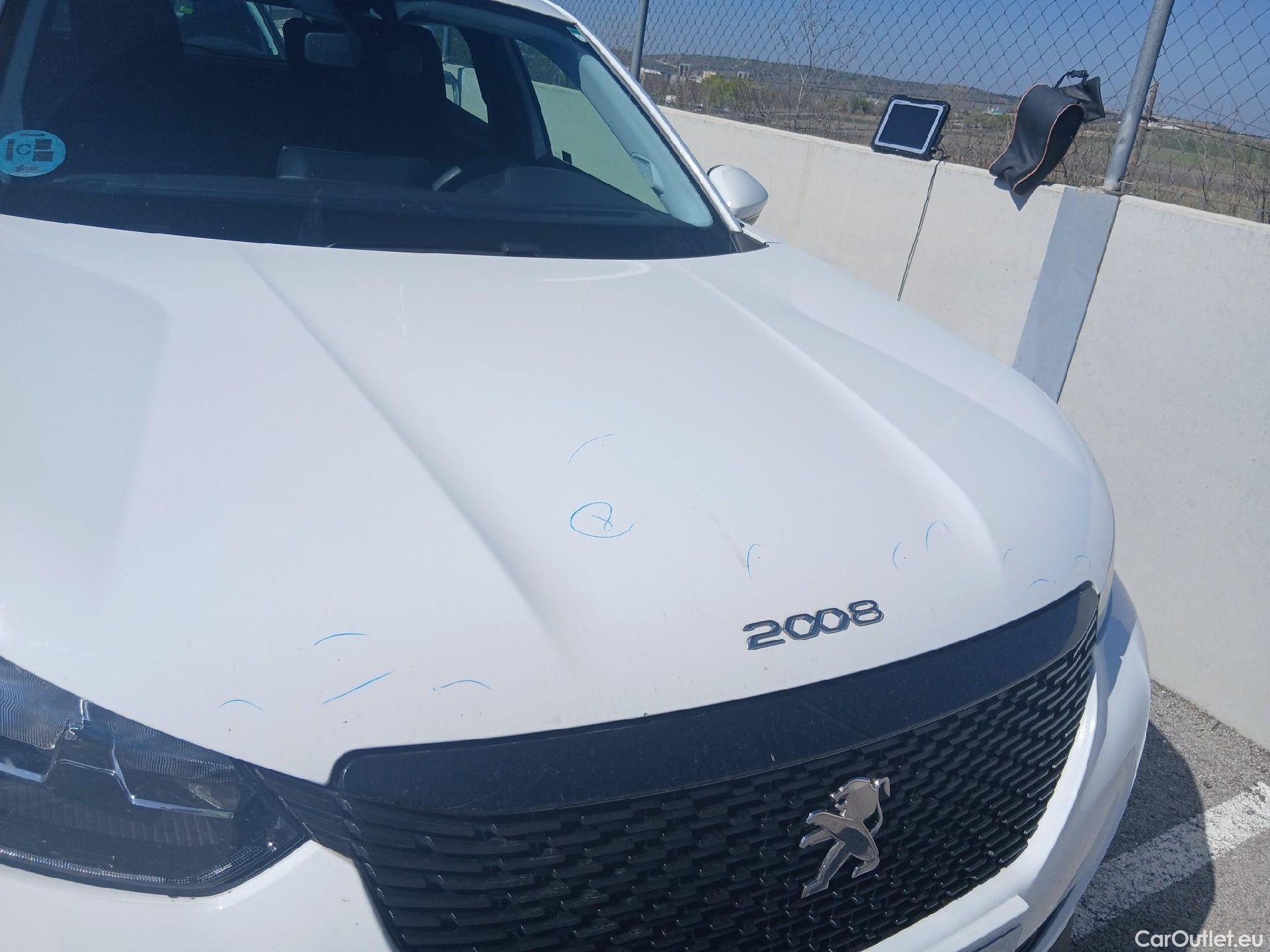  Peugeot  2008 PEUGEOT  / 2019 / 5P / todoterreno Active BlueHDI 81kW (110CV) #9