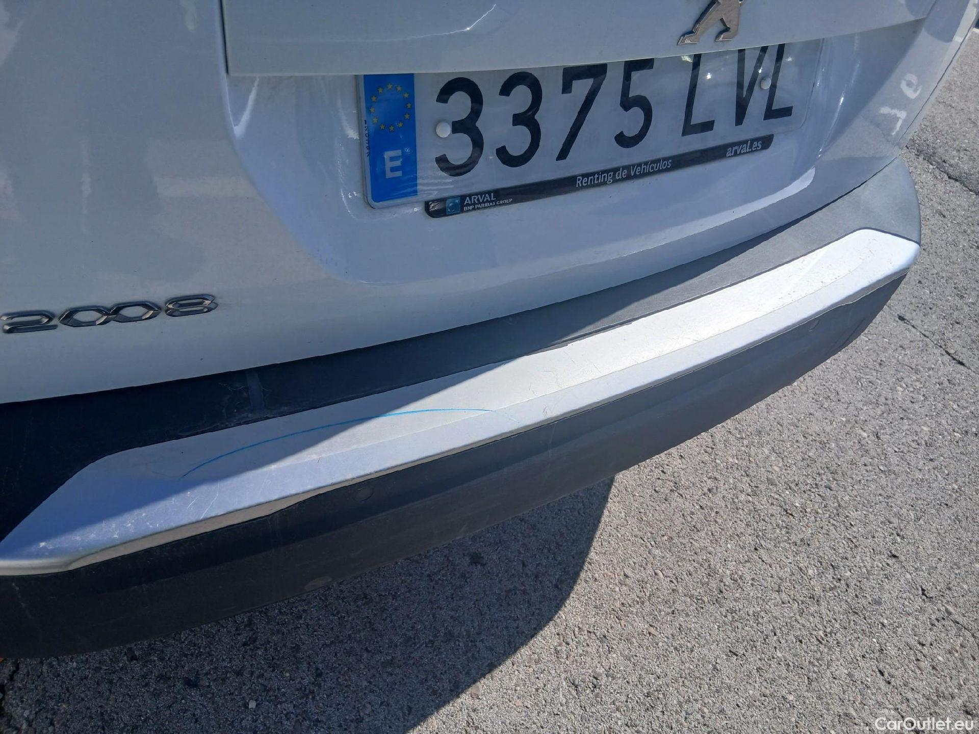  Peugeot  2008 PEUGEOT  / 2019 / 5P / todoterreno Active BlueHDI 81kW (110CV) #22