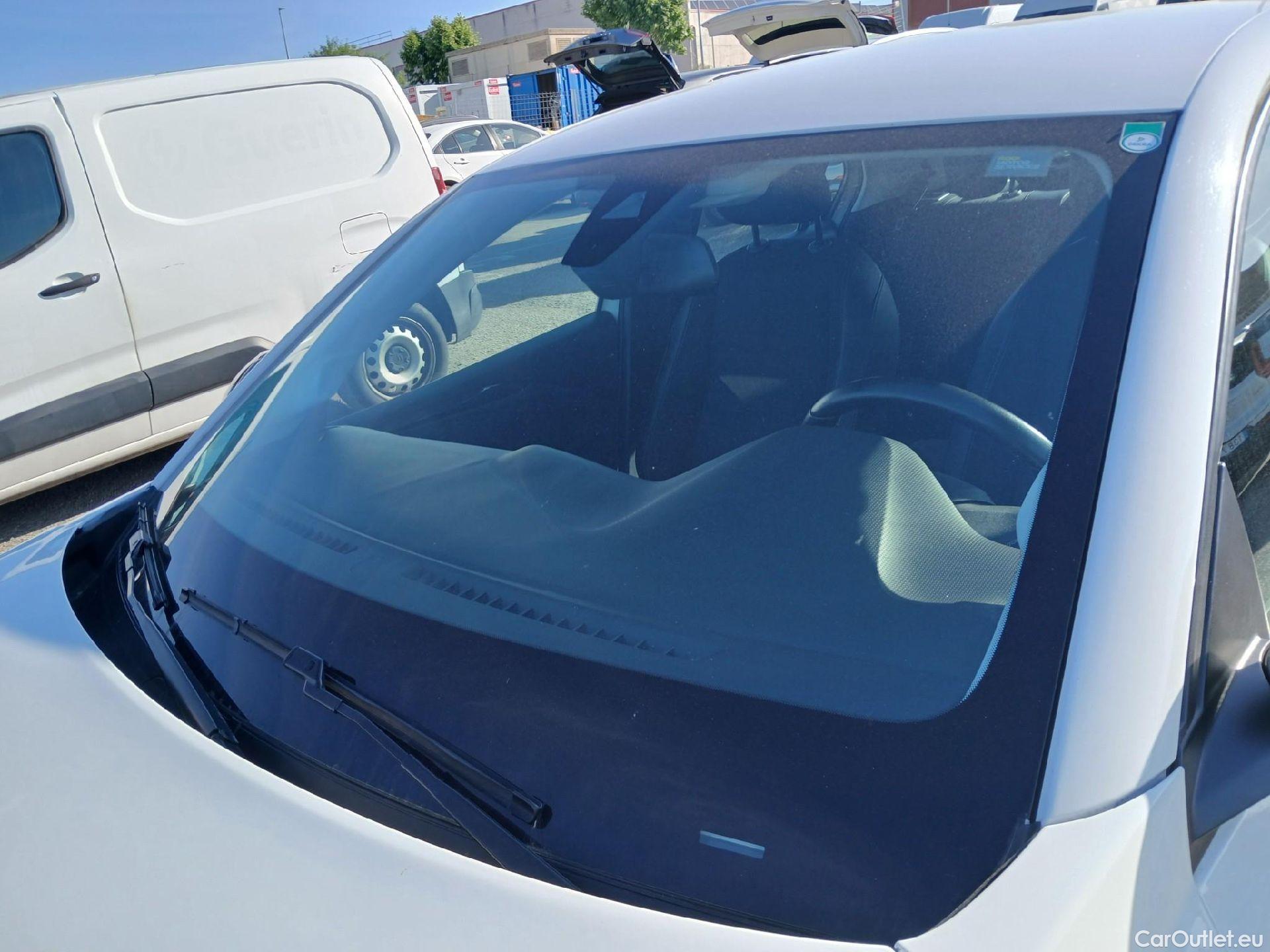  Opel  Corsa OPEL  1.2T XHL 74kW (100CV) Elegance #18