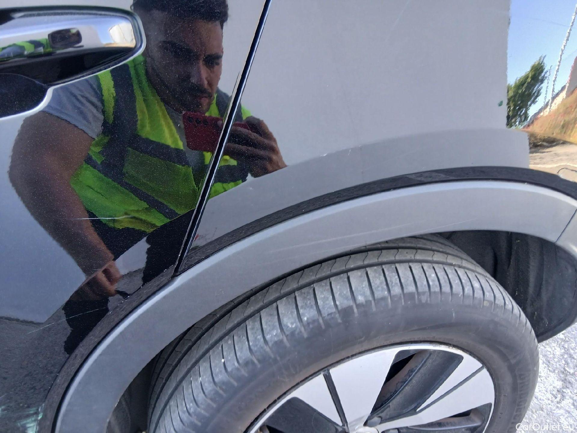  Volvo  XC 40 VOLVO XC40 / 2017 / 5P / todoterreno 1.5 T4 Twin Recharge Inscription Ex Auto #16