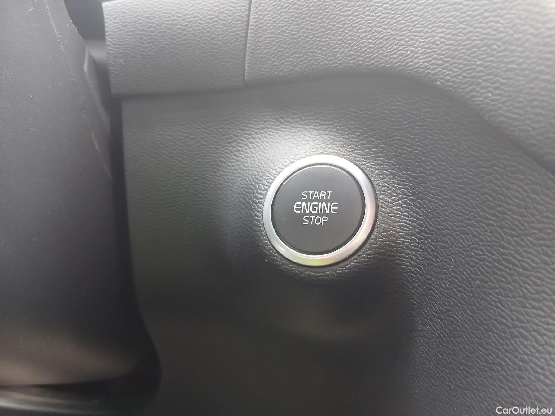  Volvo  XC 40 VOLVO XC40 todoterreno 1.5 T4 Recharge PHEV Core Auto 210 CV 10 kWh #1