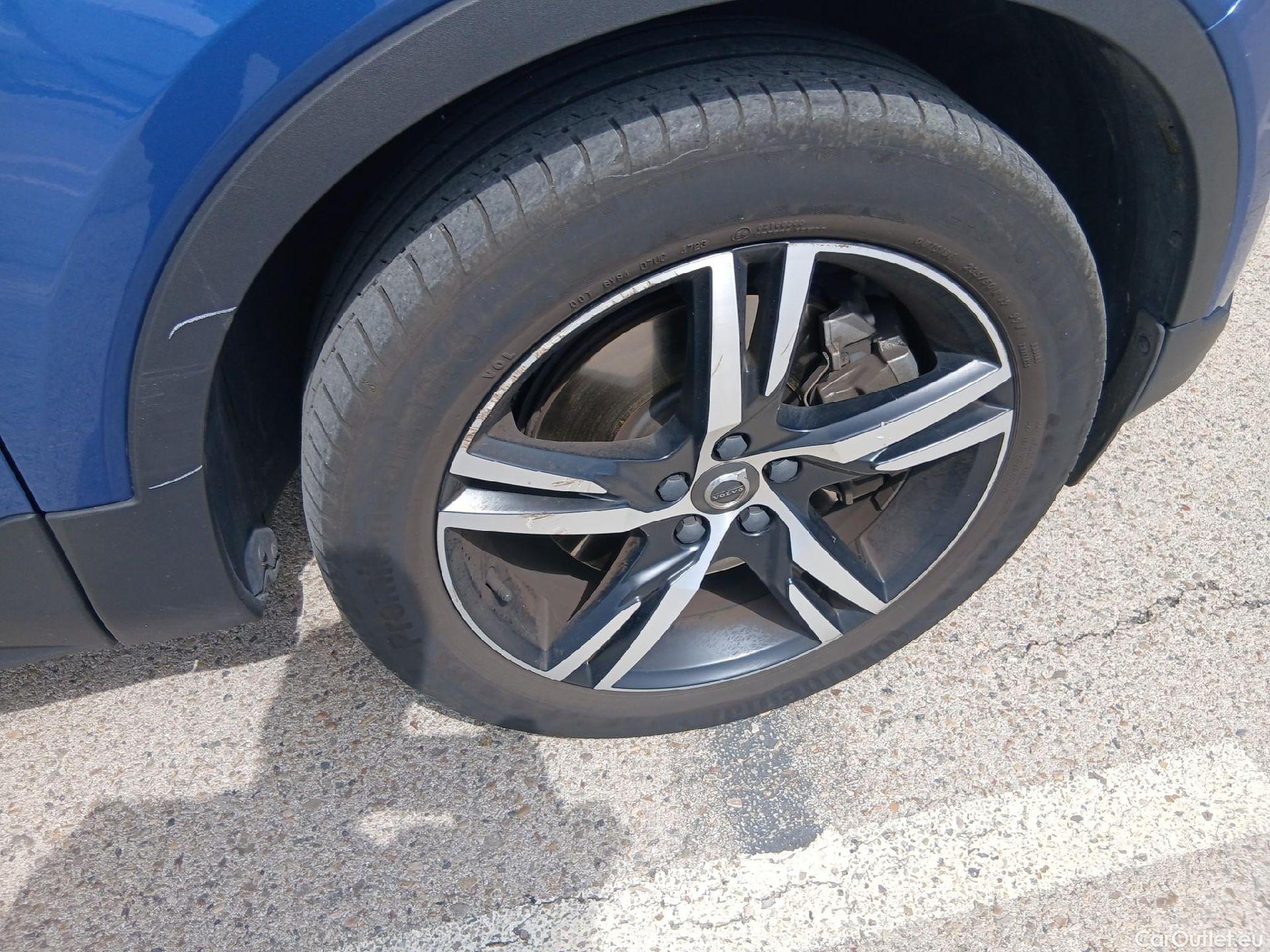  Volvo  XC 40 VOLVO XC40 1.5 T5 Twin Recharge R-Design Auto 180 CV #42