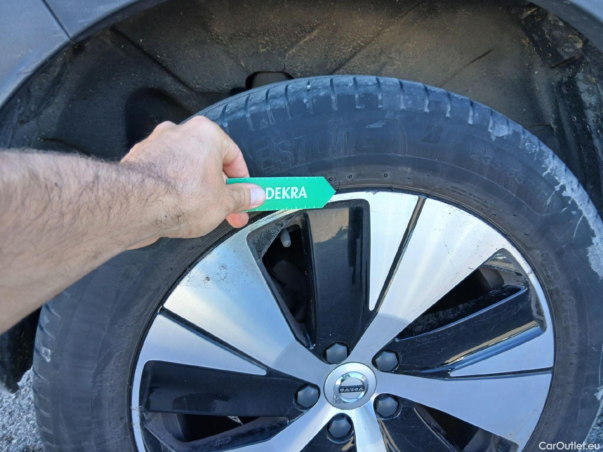  Volvo  XC 40 VOLVO XC40 / 2017 / 5P / todoterreno 1.5 T4 Twin Recharge Inscription Ex Auto #29