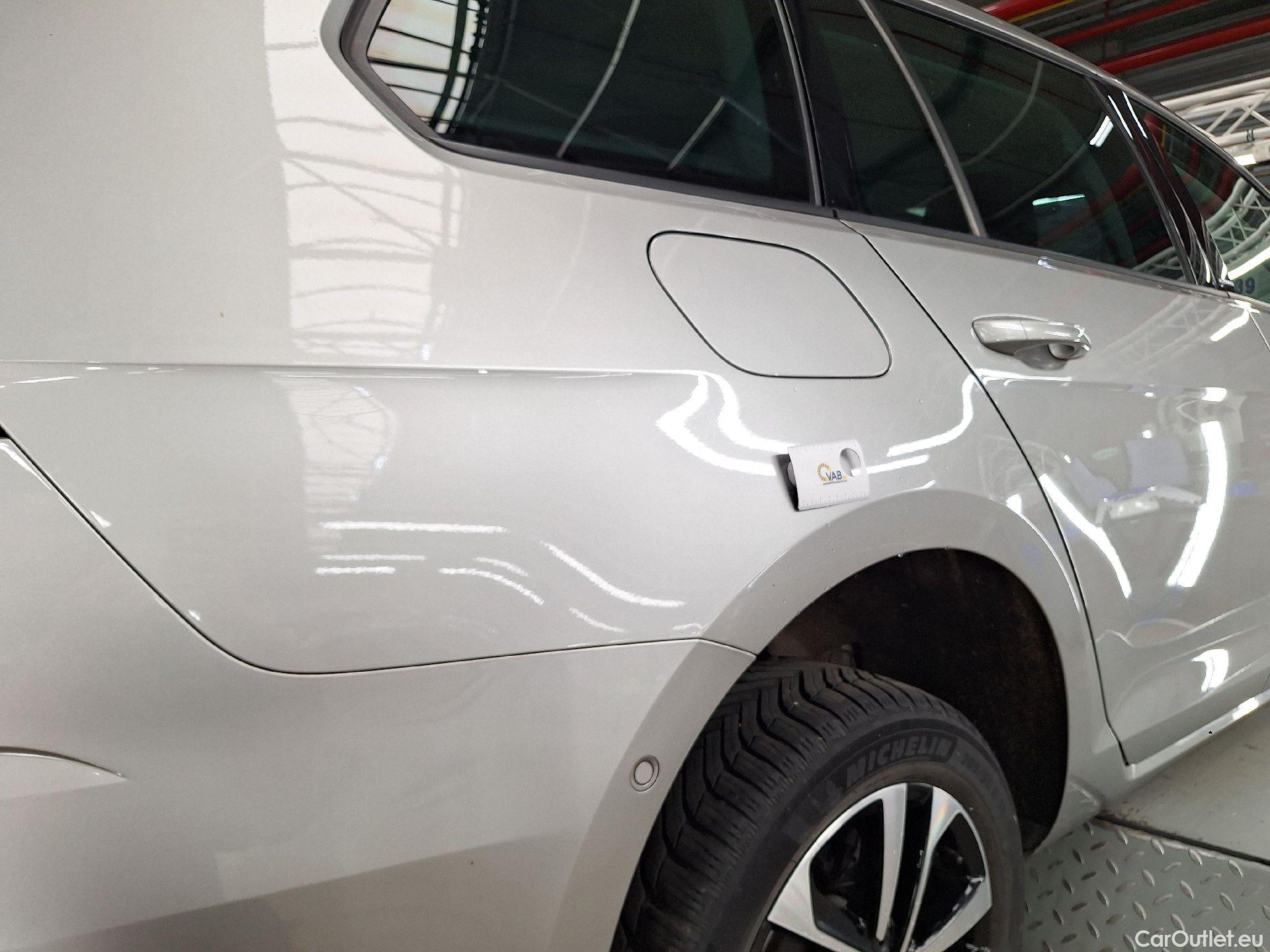  Volkswagen  Golf  VW, VII Var.FL'16, Volkswagen Variant 1.6 TDi IQ.Drive 5d #37