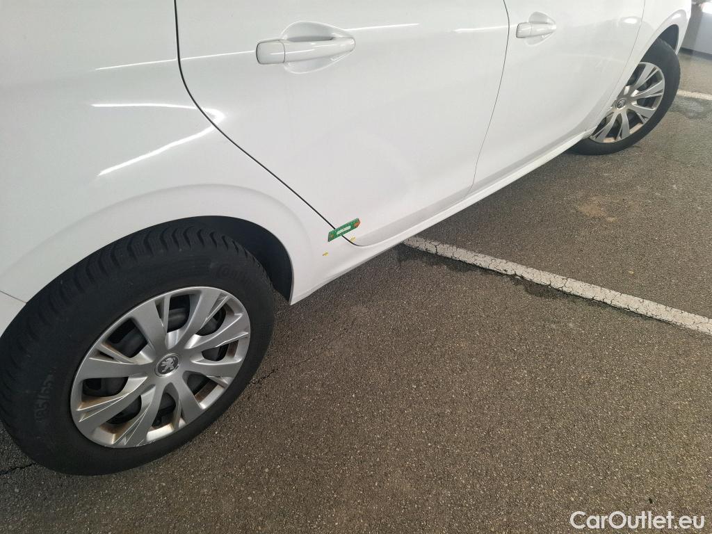  Peugeot  208  Affaire Premium 1.5 HDi 100CV BVM5 E6dT #1