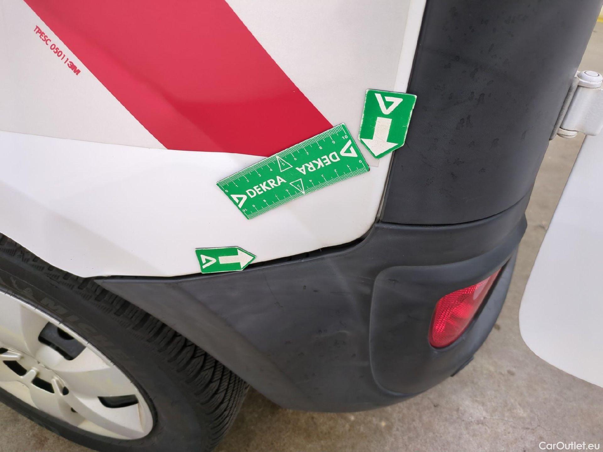  Renault  Kangoo  Express Extra (Série Spéciale) 1.5 dCi 90CV BVM5 E6 #43