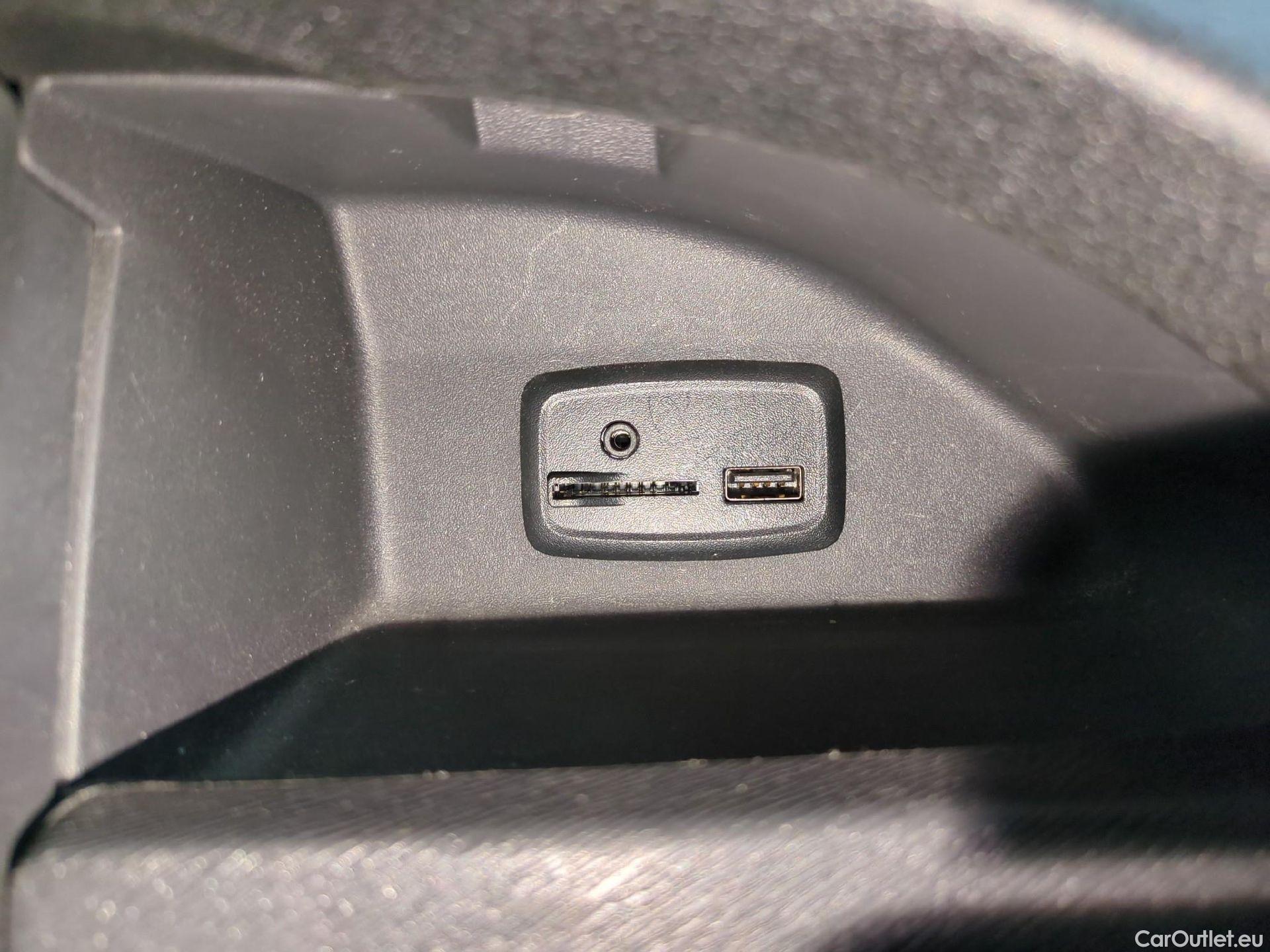  Renault  Kangoo  Express Extra (Série Spéciale) 1.5 dCi 90CV BVM5 E6 #8