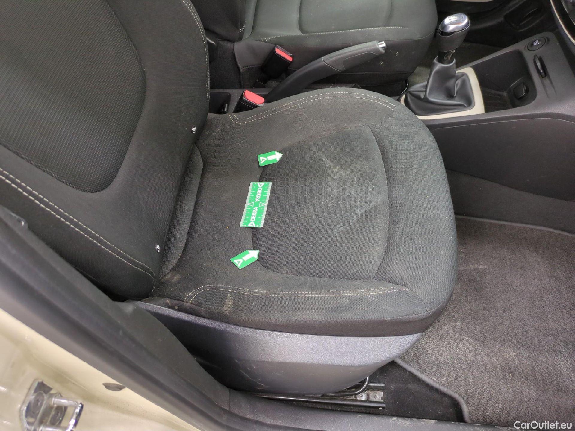  Renault  Captur  5p Crossover Business dCi 90 / TRANSFO VP VF #2