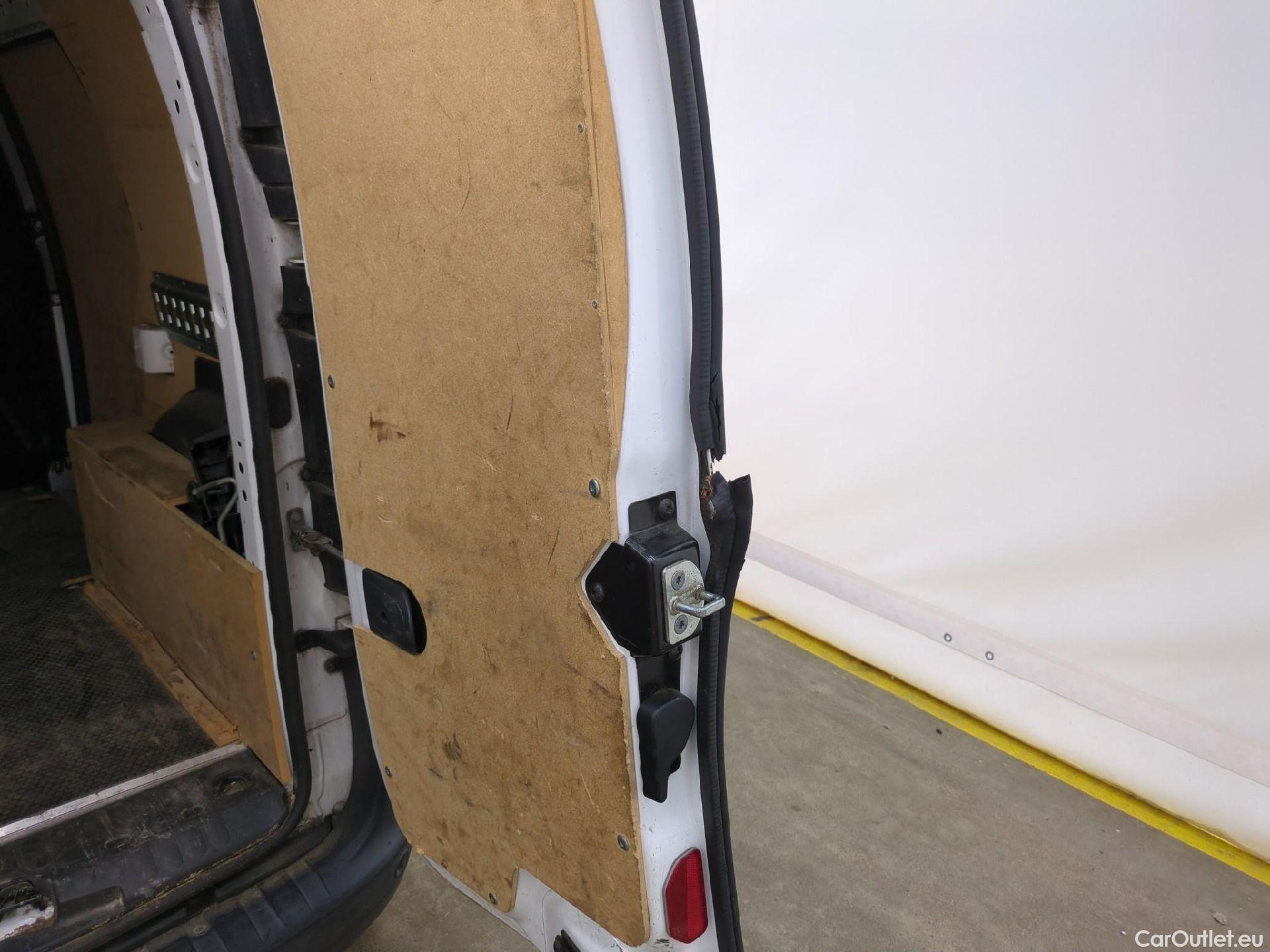 Renault  Kangoo  Express Extra (Série Spéciale) 1.5 dCi 90CV BVM5 E6 #45