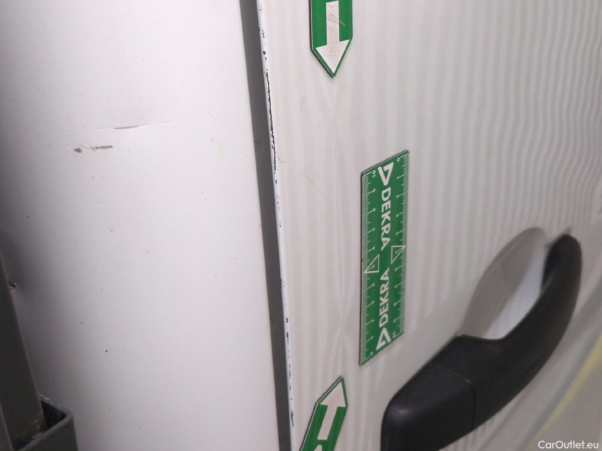  Renault  Master  Chassis dble Cabine L3H1 3 5t 2.3 dCi 145CV BVM6 7 Sieges E5 #73