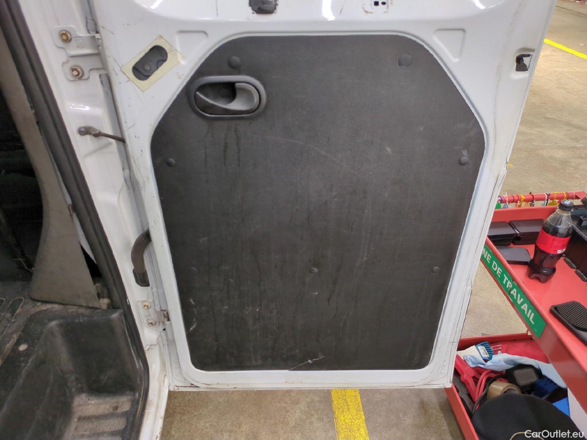  Renault  Master  Chassis dble Cabine L3H1 3 5t 2.3 dCi 145CV BVM6 7 Sieges E5 #42